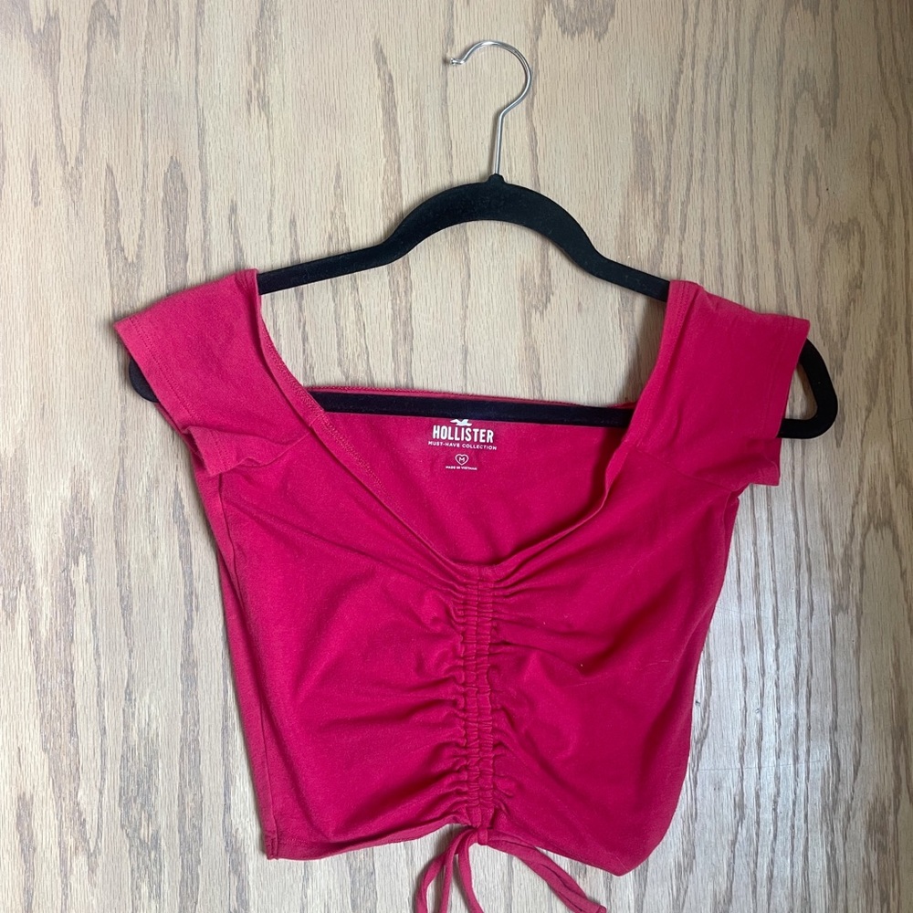 Hollister top